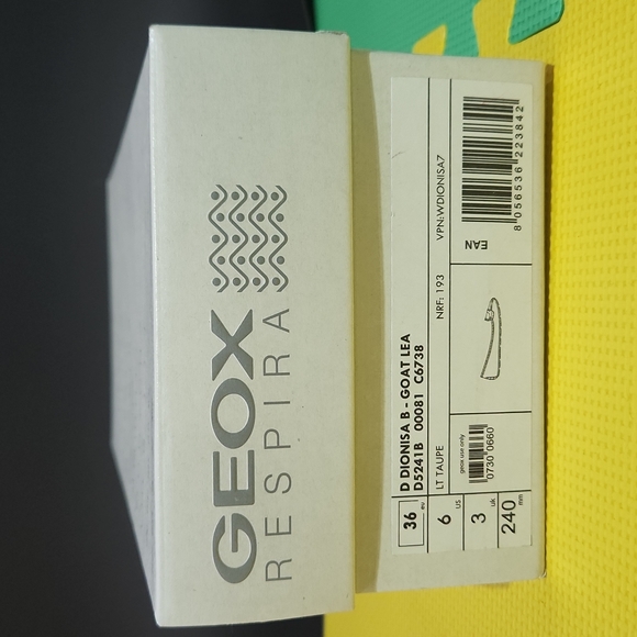 Geox Flats - Picture 3 of 6